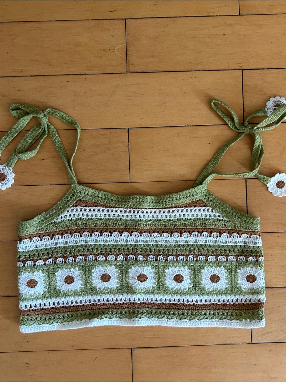 Crochet Daisy Tie-Strap Crop Top - Green